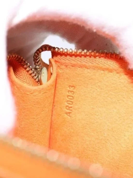 LOUIS VUITTON Epi Pochette Accessoires Pouch Orange Mandarin M5294H Auth 141495A - Picture 11 of 16